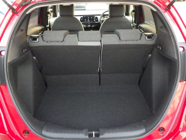 フィット ＲＳ　純正９インチナビＶＸＵ－２４５ＦＴｉ　ＥＴＣ　バックモニター　衝突軽減ブレーキ　純正アルミホイール　ＬＥＤヘッドライト　Ｂｌｕｅｔｏｏｔｈ接続可（26枚目）