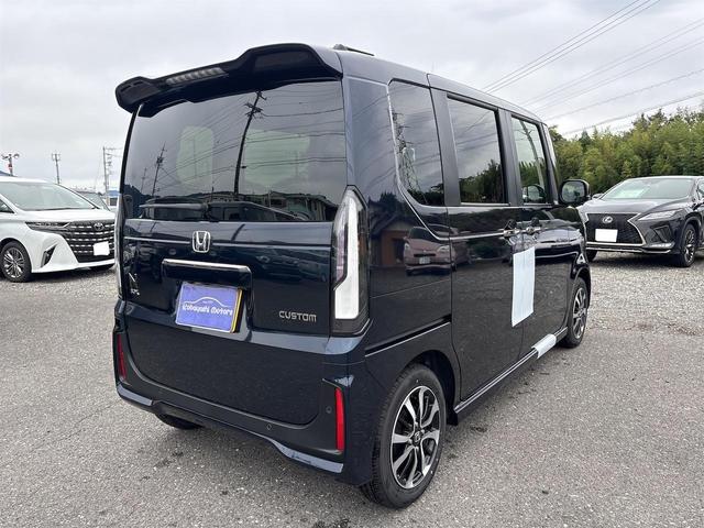 Ｎ－ＢＯＸカスタム コーディネートスタイル　届出済未使用車　ホンダセンシング　両側パワースライドドア　前席シートヒーター　ＬＥＤヘッド＆フォグライト　バックカメラ　ハーフレザーシート　オートリトラミラー　オートハイビーム　純正ＡＷ　スマートキー（6枚目）