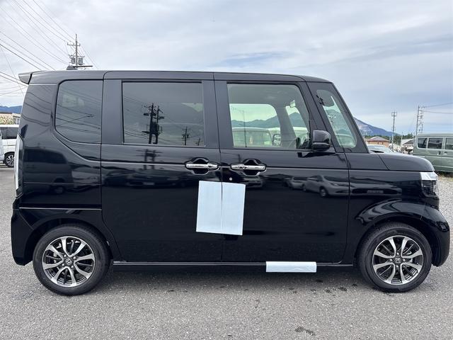 Ｎ－ＢＯＸカスタム ベースグレード　届出済未使用車　ホンダセンシング　バックカメラ　ＬＥＤヘッドライト　パワースライドドア　シートヒーター　オートハイビーム　ＡＣＣ　純正ＡＷ　オートリトラミラー　スマートキー（5枚目）