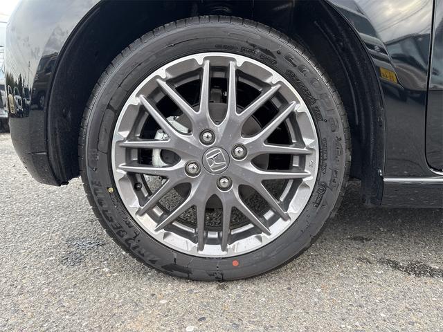 Ｎ－ＢＯＸカスタム ターボ　届出済未使用車　ターボ車　ホンダセンシング　両側パワースライドドア　前席シートヒーター　ハーフレザーシート　バックカメラ　ＬＥＤヘッドライト　ＡＣＣ　純正アルミ　オートハイビーム　スマートキー２個（10枚目）