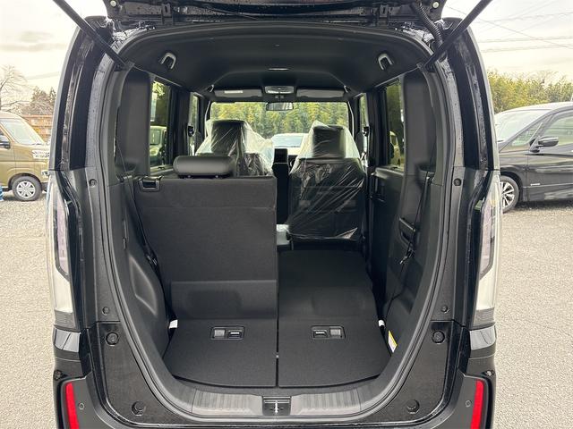 Ｎ－ＢＯＸカスタム ターボ　届出済未使用車　ターボ車　ホンダセンシング　両側パワースライドドア　前席シートヒーター　ハーフレザーシート　バックカメラ　ＬＥＤヘッドライト　ＡＣＣ　純正アルミ　オートハイビーム　スマートキー２個（21枚目）