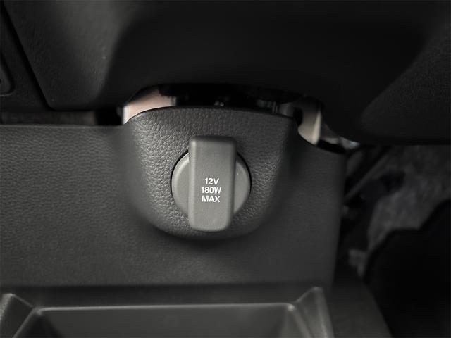 Ｎ－ＢＯＸカスタム ターボ　届出済未使用車　ターボ車　ホンダセンシング　両側パワースライドドア　前席シートヒーター　ハーフレザーシート　バックカメラ　ＬＥＤヘッドライト　ＡＣＣ　純正アルミ　オートハイビーム　スマートキー２個（30枚目）