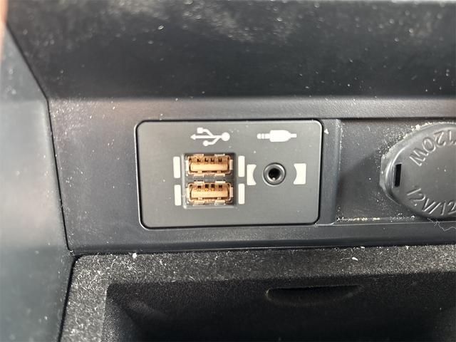 ＲＸ ＲＸ３００　バージョンＬ　セーフティセンス　純正ナビ　地デジＴＶ　ＢＴ　パノラミックビューモニター　ＥＴＣ２．０　ＨＵＤ　パワーバックドア　後席モニタ　ＢＳＭ　ＭＯＰ２０インチＡＷ　シートヒーター　ベンチレーション　本革シート（41枚目）