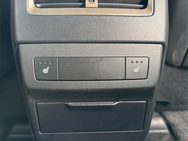 ＲＸ ＲＸ３００　バージョンＬ　セーフティセンス　純正ナビ　地デジＴＶ　ＢＴ　パノラミックビューモニター　ＥＴＣ２．０　ＨＵＤ　パワーバックドア　後席モニタ　ＢＳＭ　ＭＯＰ２０インチＡＷ　シートヒーター　ベンチレーション　本革シート（43枚目）