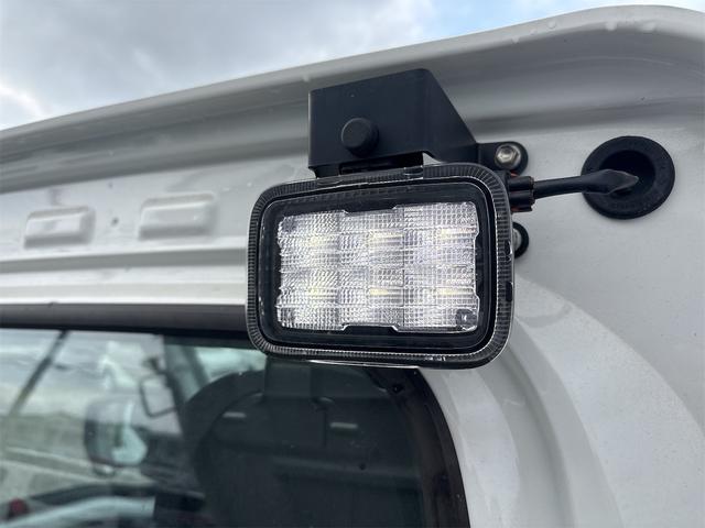 ハイゼットトラック 多目的ダンプ　４ＷＤ　スマートアシスト　ＰＴＯダンプ　ＬＥＤヘッドライト　フォグライト　クリアランスソナー　スマートキー　プッシュスタート　エアコン　パワーウィンドウ　電動格納ミラー　荷台ライト　ＡＭ／ＦＭラジオ（13枚目）