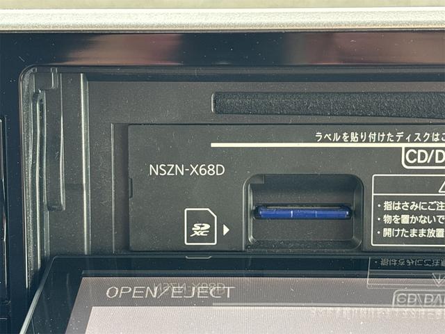 純正8インチナビ『NSZN−X68D』付。フルセグTVやDVDも視聴可能です。Bluetoothも使えます。