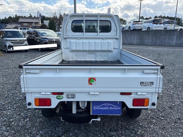 キャリイトラック KCスペシャル 走校距離少ない オートマ車 エアコン パワステ パワーウィンドウ 荷台マット ゲートプロテクター キーレス フロアラバーマット ドアバイザー エアバッグ AN/FMラジオデッキ(7枚目)