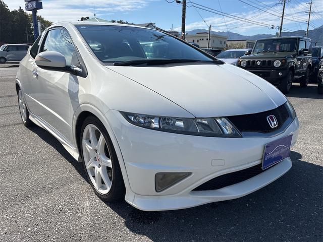 シビック タイプR ユーロ 6速ミッション車 タイプR専用シート HIDヘッドライト フォグライト 純正18インチアルミ キーレス プッシュスタート コーナーセンサー VSA(4枚目)