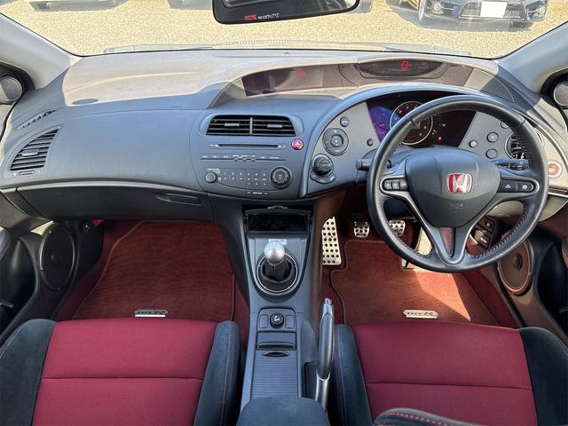 シビック タイプR ユーロ 6速ミッション車 タイプR専用シート HIDヘッドライト フォグライト 純正18インチアルミ キーレス プッシュスタート コーナーセンサー VSA(21枚目)