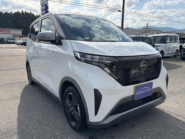 サクラ X 2トーンカラー エマージェンシーブレーキ 社外ディスプレイオーディオ Bluetooth LEDヘッドライト 純正14インチアルミ コーナーセンサー インテリキー2個(4枚目)