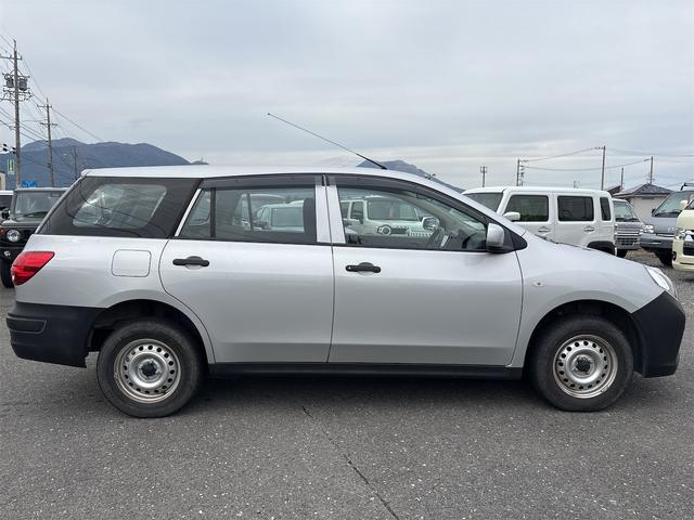 NV150AD VE 4WD エマージェンシーブレーキ Panasonicナビ Bluetooth 100Vコンセント付 キーレス バックカメラ ETC ドラレコ(5枚目)