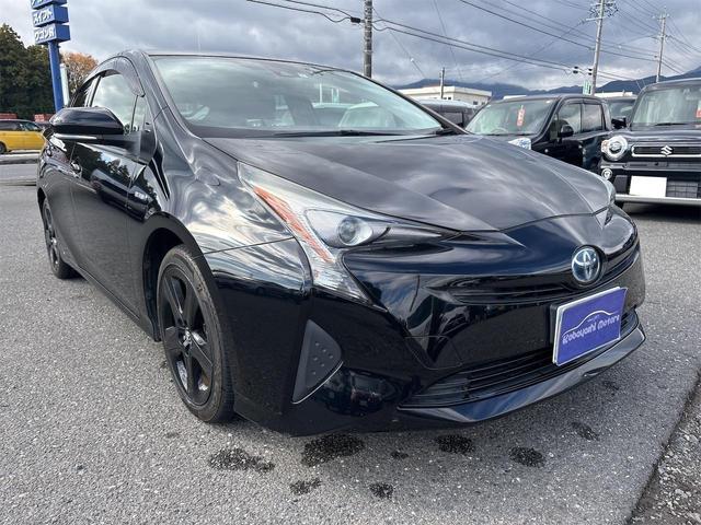 プリウス Ｓツーリングセレクション　セーフティセンス　純正９インチナビ　フルセグＴＶ　Ｂｌｕｅｔｏｏｔｈ　バックカメラ　ＥＴＣ　クルコン　ＬＥＤヘッドライト　前席シートヒーター　前後ドラレコ　レザーシート　純正アルミ　スマートキー２個（4枚目）