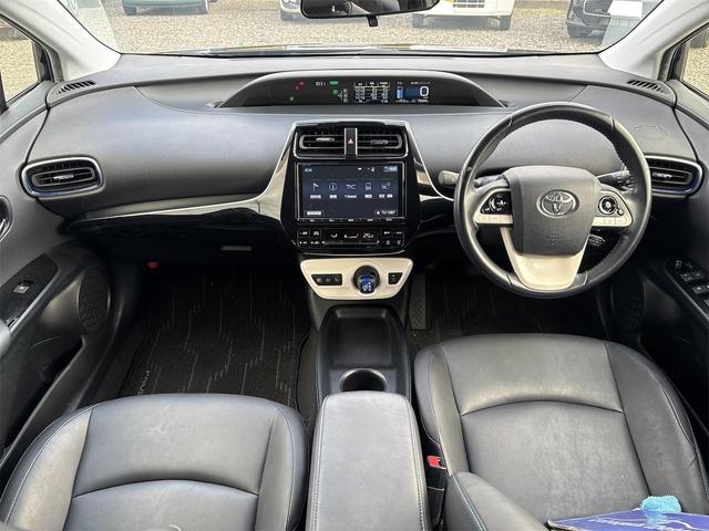 プリウス Ｓツーリングセレクション　セーフティセンス　純正９インチナビ　フルセグＴＶ　Ｂｌｕｅｔｏｏｔｈ　バックカメラ　ＥＴＣ　クルコン　ＬＥＤヘッドライト　前席シートヒーター　前後ドラレコ　レザーシート　純正アルミ　スマートキー２個（21枚目）