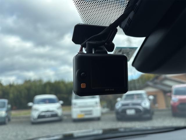 プリウス Ｓツーリングセレクション　セーフティセンス　純正９インチナビ　フルセグＴＶ　Ｂｌｕｅｔｏｏｔｈ　バックカメラ　ＥＴＣ　クルコン　ＬＥＤヘッドライト　前席シートヒーター　前後ドラレコ　レザーシート　純正アルミ　スマートキー２個（34枚目）