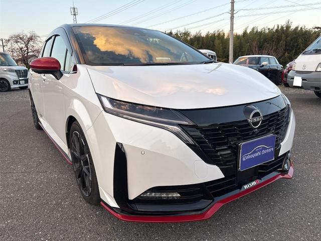 オーラ ニスモ　エマージェンシーブレーキ　純正９インチナビ　地デジＴＶ　ＢＴ　アラウンドビューモニター　プロパイロット　デジタルインナーミラー　ドラレコ　ＥＴＣ２．０　ワイヤレス充電　前席シート＆ステアリングヒーター（4枚目）