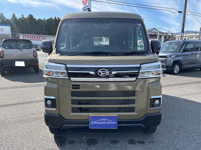 アトレー ＲＳ　届出済未使用車　４ＷＤ　ターボ車　両側パワースライドドア　バックカメラ　ＬＥＤヘッド＆フォグ　クルコン　オーバーヘッドシェルフ　プッシュスタート　スマートキー　純正マット　純正バイザー（3枚目）