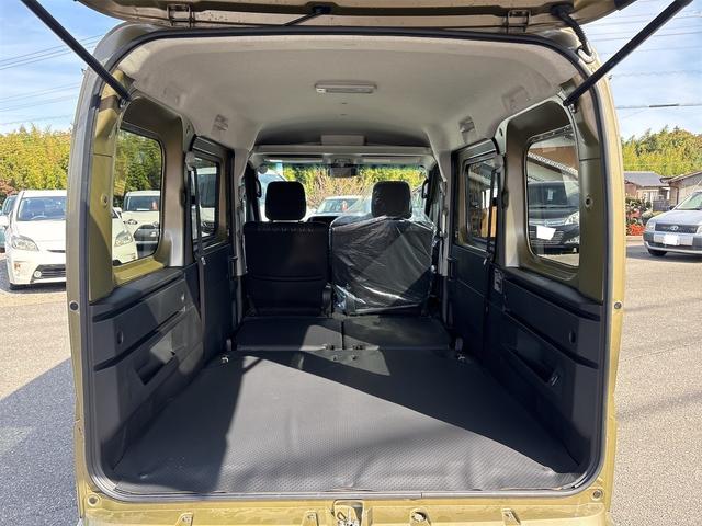 アトレー ＲＳ　届出済未使用車　４ＷＤ　ターボ車　両側パワースライドドア　バックカメラ　ＬＥＤヘッド＆フォグ　クルコン　オーバーヘッドシェルフ　プッシュスタート　スマートキー　純正マット　純正バイザー（22枚目）