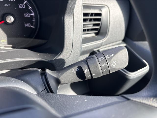 アトレー ＲＳ　届出済未使用車　４ＷＤ　ターボ車　両側パワースライドドア　バックカメラ　ＬＥＤヘッド＆フォグ　クルコン　オーバーヘッドシェルフ　プッシュスタート　スマートキー　純正マット　純正バイザー（25枚目）