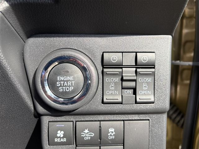 アトレー ＲＳ　届出済未使用車　４ＷＤ　ターボ車　両側パワースライドドア　バックカメラ　ＬＥＤヘッド＆フォグ　クルコン　オーバーヘッドシェルフ　プッシュスタート　スマートキー　純正マット　純正バイザー（30枚目）