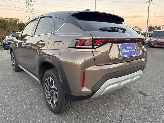 フロンクス ベースグレード　デュアルセンサーブレーキサポートＩＩ　全方位モニター付９インチナビ　フルセグＴＶ　ＢＴ　前席シート＆ステアリングヒーター　ＢＳＭ　ＨＵＤ　ハーフレザー　クルコン　ＬＥＤヘッド　ワイヤレス充電　スペア有（8枚目）