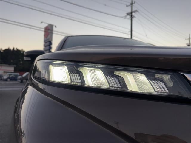 フロンクス ベースグレード　デュアルセンサーブレーキサポートＩＩ　全方位モニター付９インチナビ　フルセグＴＶ　ＢＴ　前席シート＆ステアリングヒーター　ＢＳＭ　ＨＵＤ　ハーフレザー　クルコン　ＬＥＤヘッド　ワイヤレス充電　スペア有（12枚目）