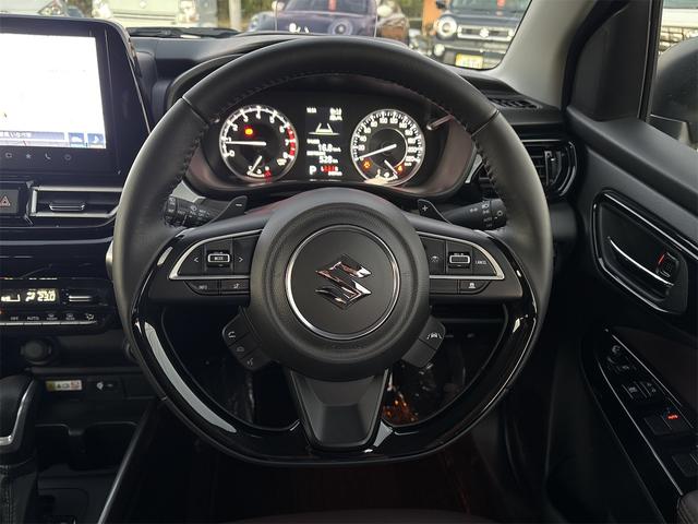 フロンクス ベースグレード　デュアルセンサーブレーキサポートＩＩ　全方位モニター付９インチナビ　フルセグＴＶ　ＢＴ　前席シート＆ステアリングヒーター　ＢＳＭ　ＨＵＤ　ハーフレザー　クルコン　ＬＥＤヘッド　ワイヤレス充電　スペア有（28枚目）