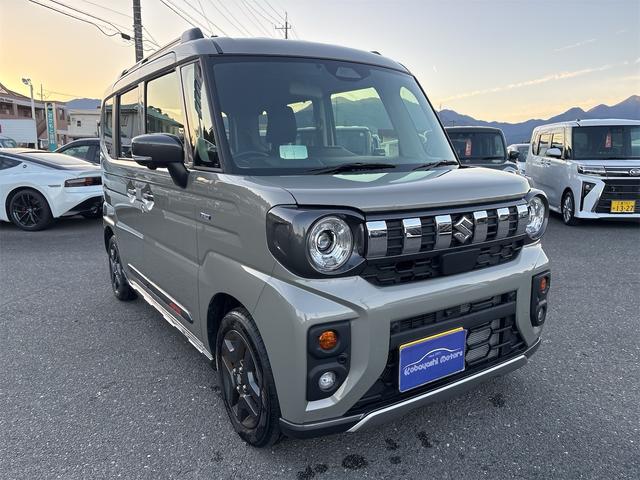 スペーシアギア ハイブリッドＸＺ　スズキセーフティサポート　全方位モニター付９インチナビ　地デジＴＶ　Ｂｌｕｅｔｏｏｔｈ　ＨＵＤ　ＥＴＣ　ルーフレール　シート＆ハンドルヒーター　両側電動スライドドア　ＬＥＤヘッド＆フォグ　スマートキー（4枚目）