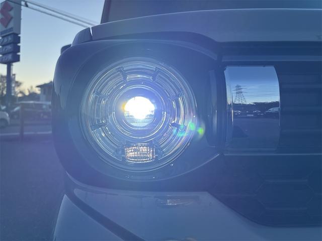 スペーシアギア ハイブリッドＸＺ　スズキセーフティサポート　全方位モニター付９インチナビ　地デジＴＶ　Ｂｌｕｅｔｏｏｔｈ　ＨＵＤ　ＥＴＣ　ルーフレール　シート＆ハンドルヒーター　両側電動スライドドア　ＬＥＤヘッド＆フォグ　スマートキー（11枚目）