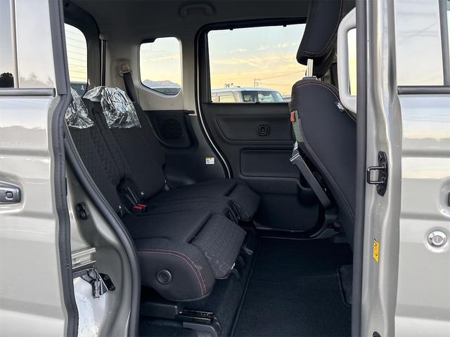 スペーシアギア ハイブリッドＸＺ　スズキセーフティサポート　全方位モニター付９インチナビ　地デジＴＶ　Ｂｌｕｅｔｏｏｔｈ　ＨＵＤ　ＥＴＣ　ルーフレール　シート＆ハンドルヒーター　両側電動スライドドア　ＬＥＤヘッド＆フォグ　スマートキー（22枚目）