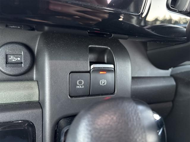 スペーシアギア ハイブリッドＸＺ　スズキセーフティサポート　全方位モニター付９インチナビ　地デジＴＶ　Ｂｌｕｅｔｏｏｔｈ　ＨＵＤ　ＥＴＣ　ルーフレール　シート＆ハンドルヒーター　両側電動スライドドア　ＬＥＤヘッド＆フォグ　スマートキー（32枚目）