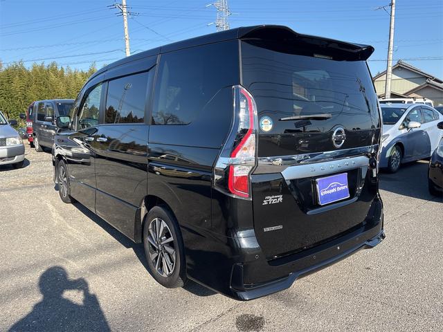 セレナ ハイウェイスターＶ　エマージェンシーブレーキ　純正１０インチナビ　フルセグＴＶ　ＢＴ　ＤＶＤ／Ｂｌｕ－ｒａｙ　両側電動スライドドア　ドラレコ　ＥＴＣ　プロパイロット　フリップダウンモニター　バックカメラ　純正ＡＷ　ＢＳＭ（8枚目）