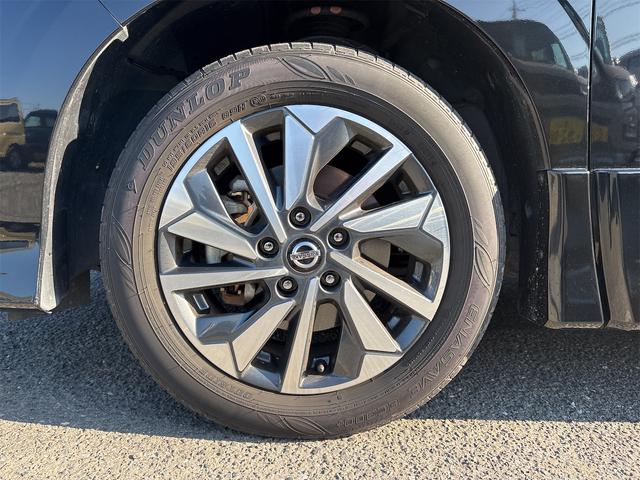 セレナ ハイウェイスターＶ　エマージェンシーブレーキ　純正１０インチナビ　フルセグＴＶ　ＢＴ　ＤＶＤ／Ｂｌｕ－ｒａｙ　両側電動スライドドア　ドラレコ　ＥＴＣ　プロパイロット　フリップダウンモニター　バックカメラ　純正ＡＷ　ＢＳＭ（10枚目）