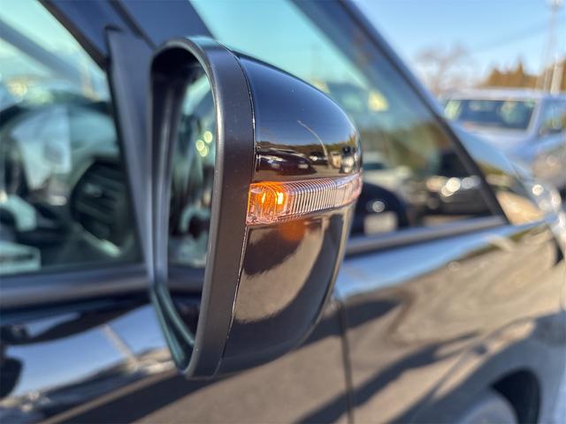 セレナ ハイウェイスターＶ　エマージェンシーブレーキ　純正１０インチナビ　フルセグＴＶ　ＢＴ　ＤＶＤ／Ｂｌｕ－ｒａｙ　両側電動スライドドア　ドラレコ　ＥＴＣ　プロパイロット　フリップダウンモニター　バックカメラ　純正ＡＷ　ＢＳＭ（12枚目）