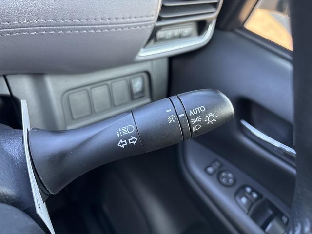 セレナ ハイウェイスターＶ　エマージェンシーブレーキ　純正１０インチナビ　フルセグＴＶ　ＢＴ　ＤＶＤ／Ｂｌｕ－ｒａｙ　両側電動スライドドア　ドラレコ　ＥＴＣ　プロパイロット　フリップダウンモニター　バックカメラ　純正ＡＷ　ＢＳＭ（27枚目）