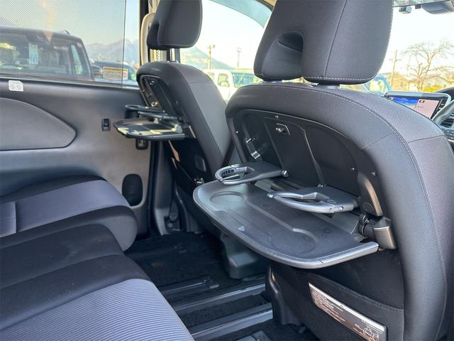 セレナ ハイウェイスターＶ　エマージェンシーブレーキ　純正１０インチナビ　フルセグＴＶ　ＢＴ　ＤＶＤ／Ｂｌｕ－ｒａｙ　両側電動スライドドア　ドラレコ　ＥＴＣ　プロパイロット　フリップダウンモニター　バックカメラ　純正ＡＷ　ＢＳＭ（38枚目）