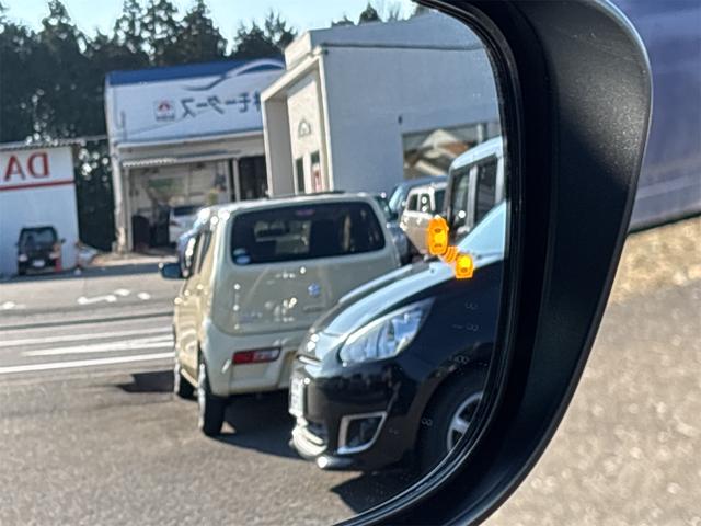 セレナ ハイウェイスターＶ　エマージェンシーブレーキ　純正１０インチナビ　フルセグＴＶ　ＢＴ　ＤＶＤ／Ｂｌｕ－ｒａｙ　両側電動スライドドア　ドラレコ　ＥＴＣ　プロパイロット　フリップダウンモニター　バックカメラ　純正ＡＷ　ＢＳＭ（41枚目）