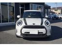 MINI クーパー レゾリュート・エディション 純正ディスプレイオーディオ AppleCarPlay ワイヤレスチャージング ETC Bluetooth接続 Bカメラ PDC コンフォートアクセス クルーズコントロール オートLEDヘッドライト 中古車画像_2