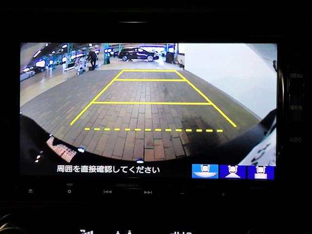 ハッチバック　ギャザズメモリーナビ　フルセグＴＶ　ＣＤ＆ＤＶＤ再生　ブルートゥース　バックカメラ　ＥＴＣ車載器　ホンダセンシング　シートヒーター　ＬＥＤオートライト　Ｆ＆Ｒドラレコ　ワンオーナー　スマートキー(8枚目)