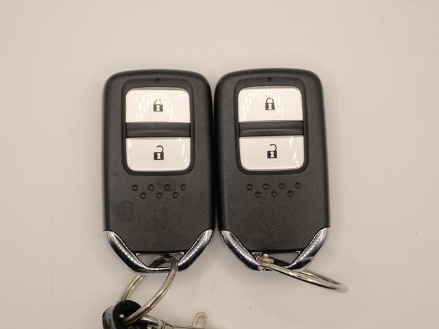 フィット e:HEVクロスター ホンダコネクト9インチDPナビ フルセグTV ブルートゥース バックカメラ ETC2.0 LEDオートライト ワンオーナー 禁煙車 ルーフレール パーキングセンサー ホンダセンシング 純正16AW(10枚目)