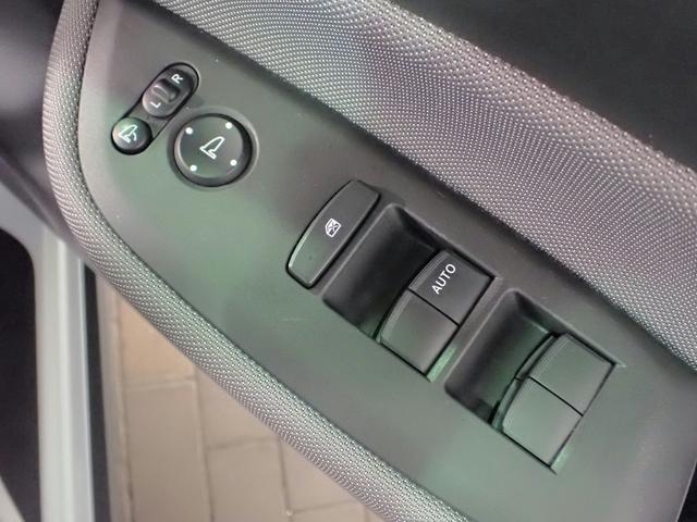 フィット e:HEVクロスター ホンダコネクト9インチDPナビ フルセグTV ブルートゥース バックカメラ ETC2.0 LEDオートライト ワンオーナー 禁煙車 ルーフレール パーキングセンサー ホンダセンシング 純正16AW(18枚目)