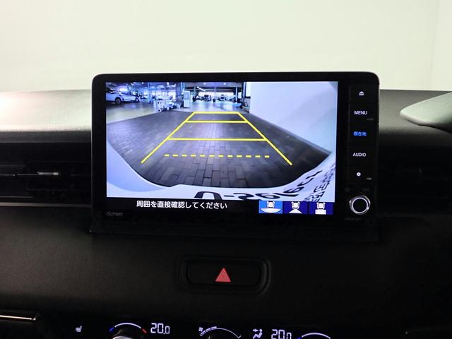 ヴェゼル ｅ：ＨＥＶＺ　ギャザズ９インチＳＤナビ　フルセグＴＶ　ＣＤ＆ＤＶＤ再生　ブルートゥース　Ｂカメラ　ＥＴＣ車載器　Ｐセンサー　ＬＥＤオートライト　ワンオーナー　シートヒーター　ステアリングヒーター　Ｐテールゲート（8枚目）