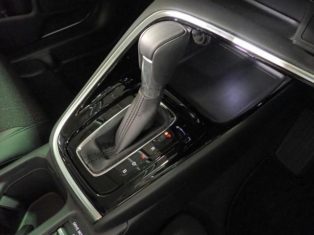 ヴェゼル ｅ：ＨＥＶＺ　ギャザズ９インチＳＤナビ　フルセグＴＶ　ＣＤ＆ＤＶＤ再生　ブルートゥース　Ｂカメラ　ＥＴＣ車載器　Ｐセンサー　ＬＥＤオートライト　ワンオーナー　シートヒーター　ステアリングヒーター　Ｐテールゲート（22枚目）