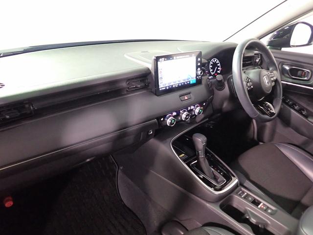 ヴェゼル ｅ：ＨＥＶＺ　ホンダコネクト９インチディスプレイナビ　フルセグＴＶ　ブルートゥース　Ｂカメラ　ＥＴＣ２．０　ワンオーナー　禁煙車　ＬＥＤオートライト　Ｐセンサー　シートヒーター　ワイヤレス充電　ＢＳＩ　Ｈセンシング（26枚目）