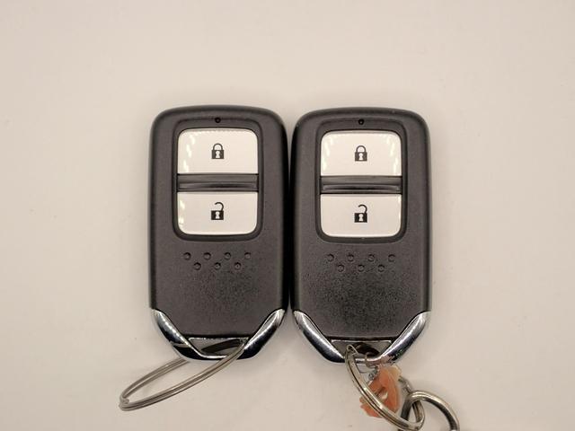 HONDA FIT 13G MODULO STYLE HONDA SENSING