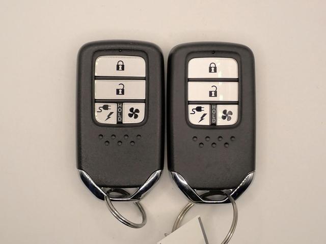 Honda e アドバンス HondaConectディスプレー フルセグTV ブルートゥース HDMI 全方位M シートヒーター Pセンサー LEDオートライト ワンオーナー 禁煙車 ETC2.0 サンルーフ ドラレコ前後(10枚目)