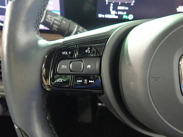 Honda e アドバンス HondaConectディスプレー フルセグTV ブルートゥース HDMI 全方位M シートヒーター Pセンサー LEDオートライト ワンオーナー 禁煙車 ETC2.0 サンルーフ ドラレコ前後(17枚目)