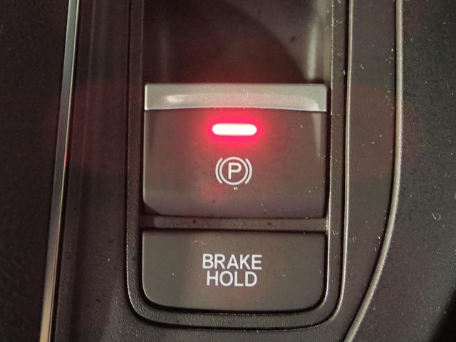 ステップワゴン e:HEVスパーダ ギャザズ9インチナビ フルセグTV CD&DVD再生 ブルートゥース バックカメラ ETC車載器 両側電動スライドドア シートヒーター LEDオートライト ワンオーナー ルーフコンソール Pセンサー(17枚目)