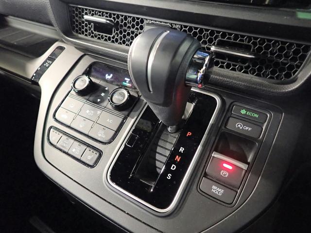 ステップワゴン スパーダ ギャザズ9インチナビ フルセグTV CD&DVD再生 ブルートゥース Bカメラ ETC車載器 パーキングセンサー 純正フリップモニター 両側電動スライドドア Sヒーター LED ワンオーナー 禁煙車(23枚目)