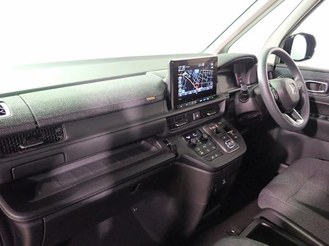 ステップワゴン e:HEVエアー ギャザズ9インチナビ フルセグTV CD&DVD再生 ブルートゥース Bカメラ ETC車載器 パーキングセンサー 両側電動スライドドア LEDオートライト ワンオーナー 禁煙車 ホンダセンシング(25枚目)