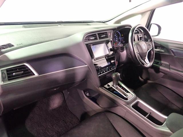 シャトル Ｇホンダセンシング　ギャザズメモリーナビ　フルセグＴＶ　ＣＤ＆ＤＶＤ再生　ブルートゥース　バックカメラ　ＥＴＣ車載器　ＬＥＤオートライト　モデューロアルミホイール　レーダークルーズＣ　ワンオーナー　禁煙車　スマートキー（26枚目）